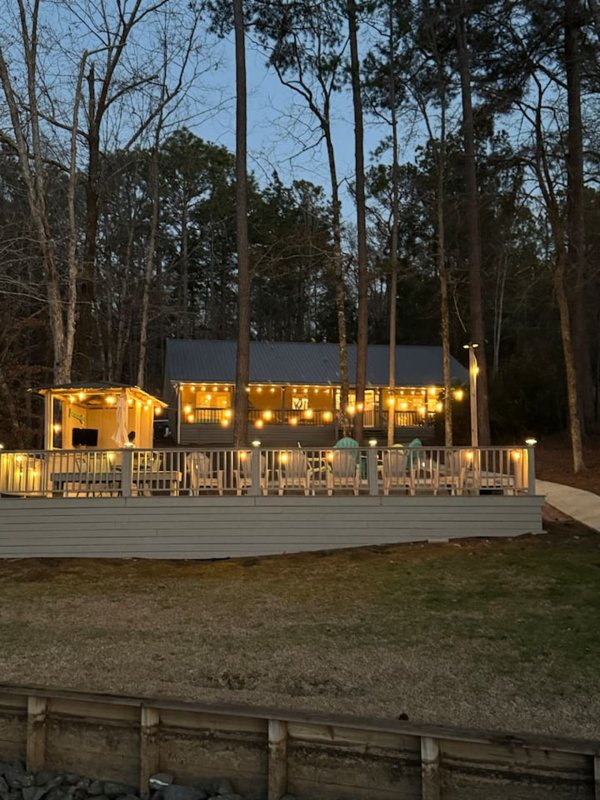 Lake Martin lakehouse w/ dock & stunning views