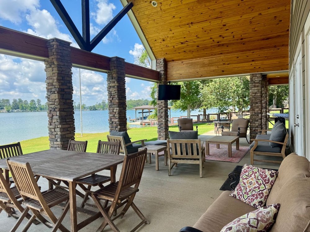 Luxury lakefront retreat. Dock. Diving Board.